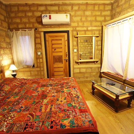 Hotel The Silk Route Dzsaiszalmer Szoba fotó